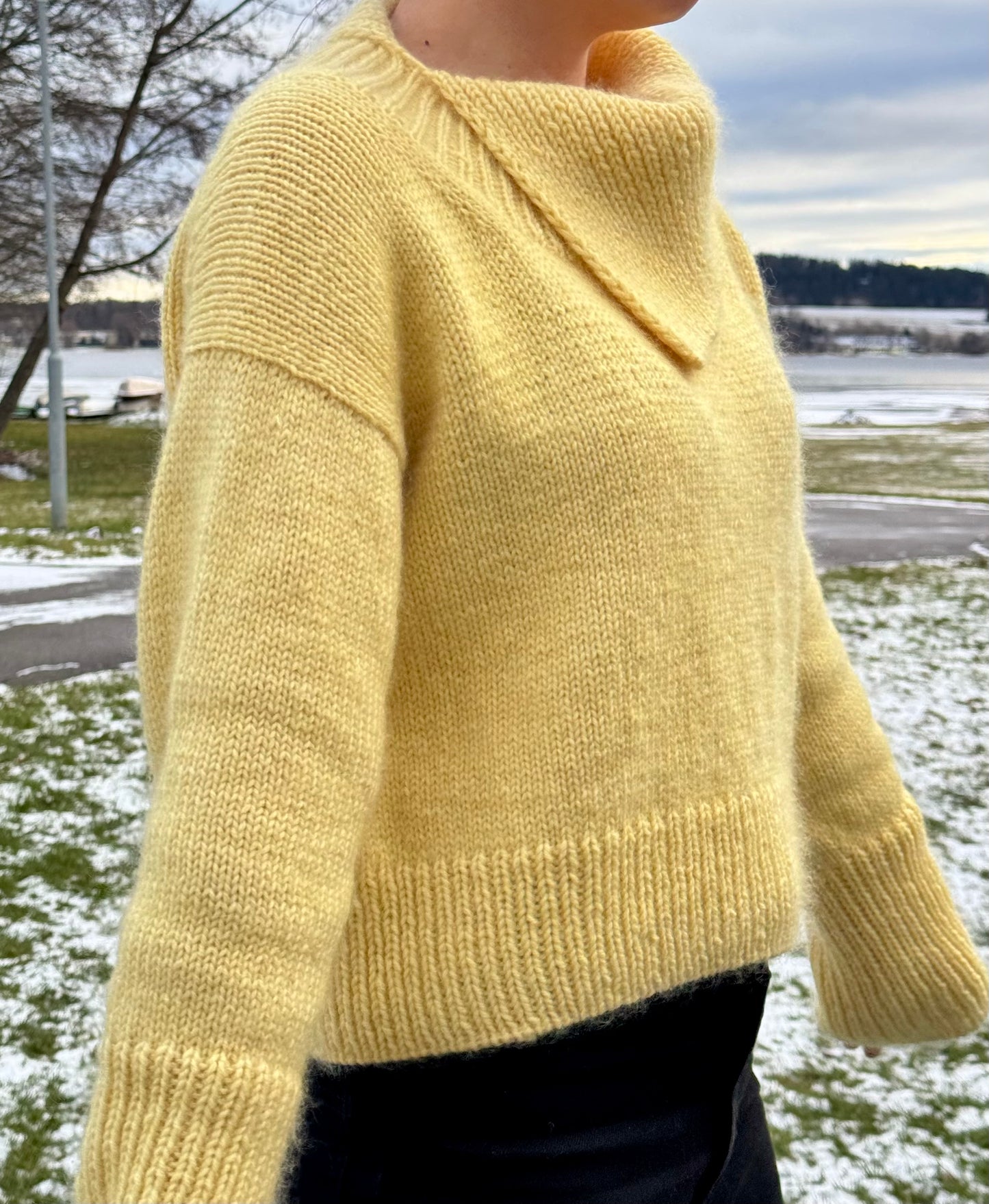 Oversized Turtleneck Jumper Knitting Pattern for Women